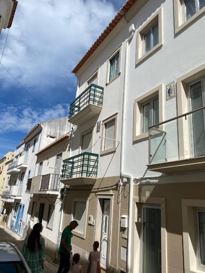 100 Meters From The Beach! Rua Da Regeneracao Nazaré Extérieur photo